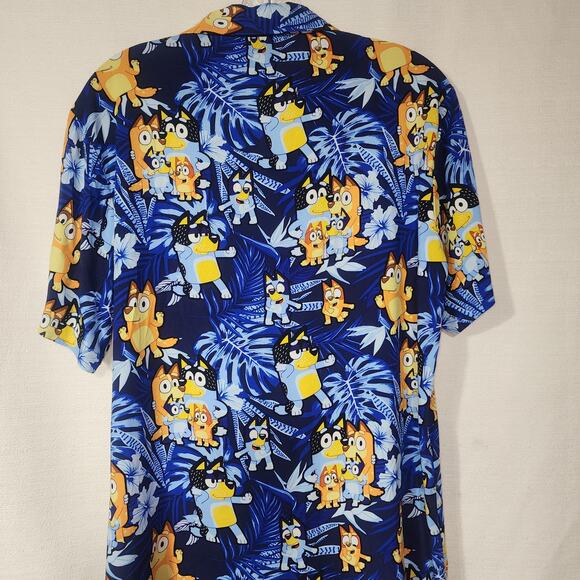 Bluey and family button down short sleeve shirt Men's size small - Picture 6 of 6